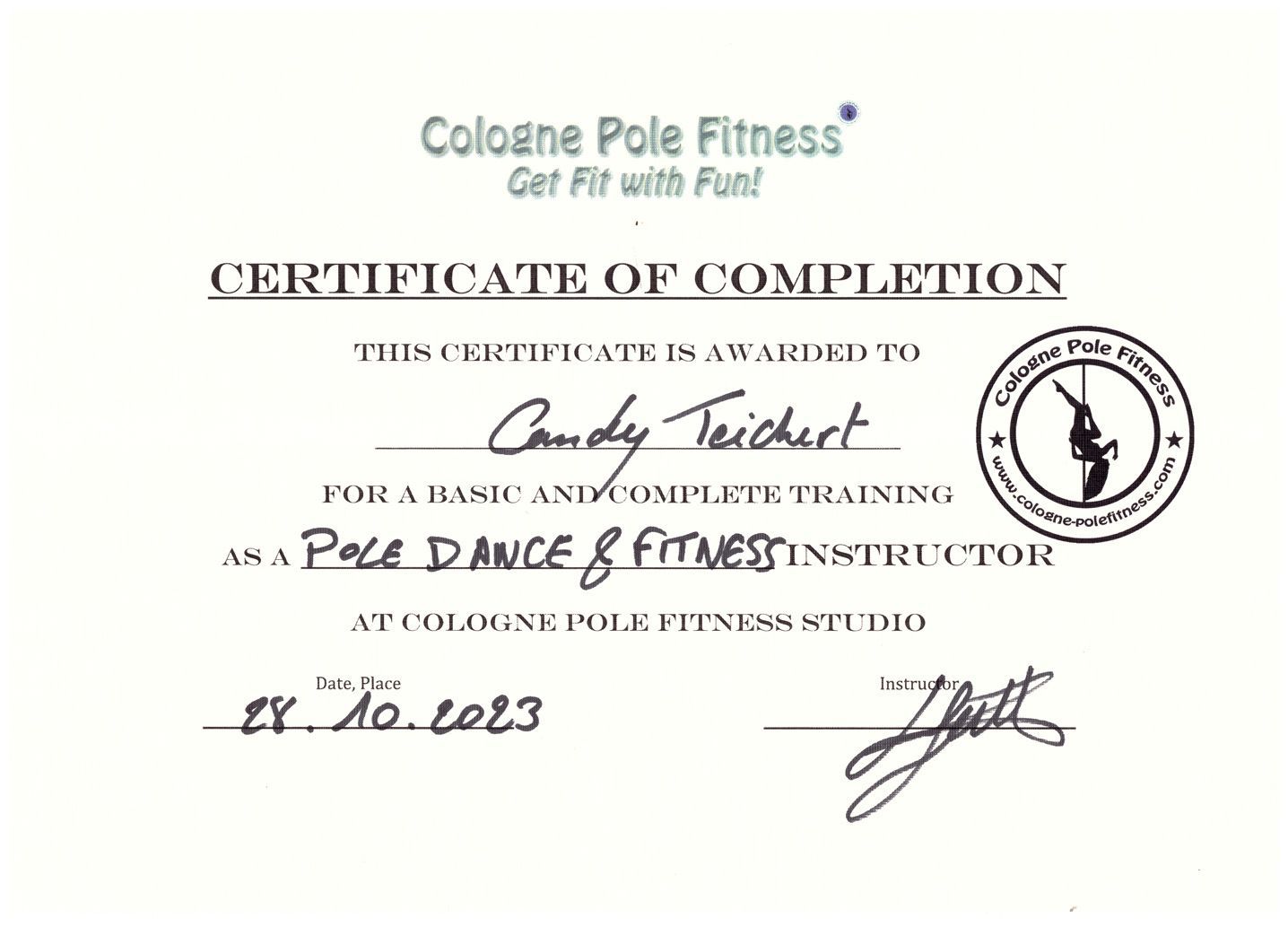 Trainerin für Pole Dance & Fitness